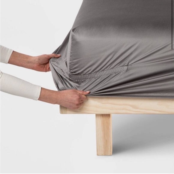 NWT Queen 400 Thread Count Solid Performance Sheet Set Grey - Threshold - Picture 4 of 4